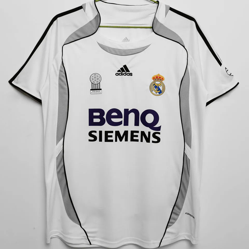 Retro Real Madrid 2006/07 Home Jersey