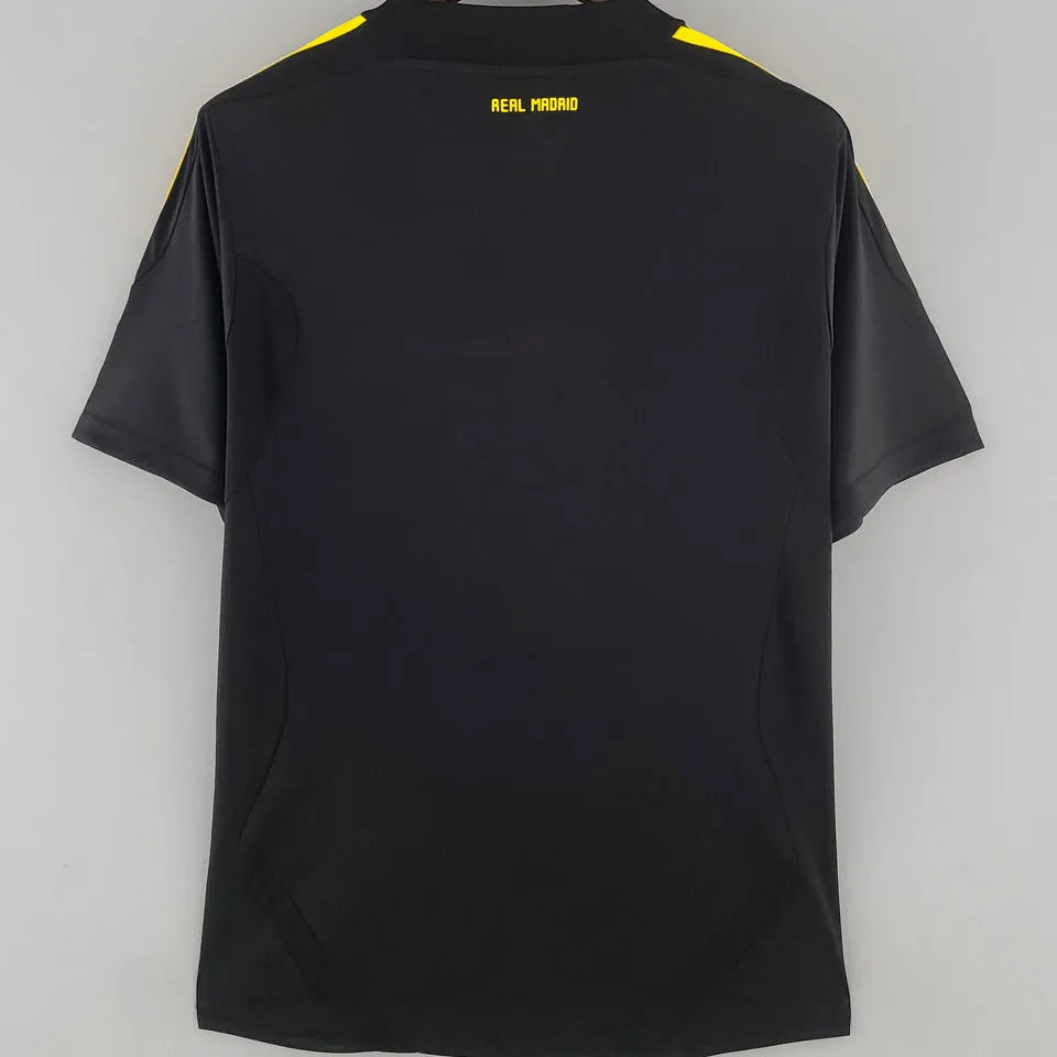 Retro Real Madrid 2011/12 Goalkeeper Jersey