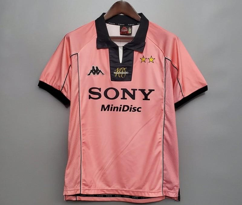 Retro Juventus 1997/98 Away Jersey