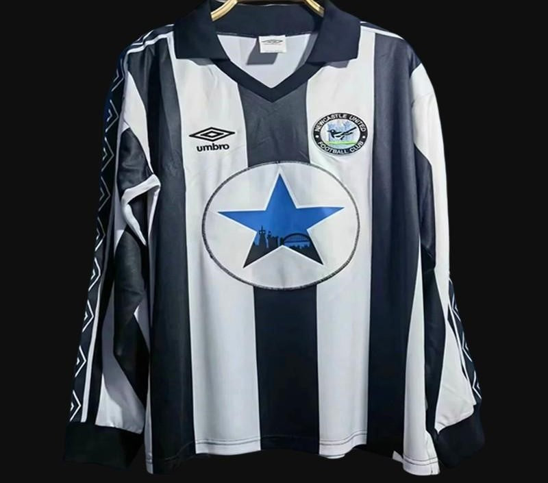 Retro Newcastle 1980/82 Long Sleeve Home Jersey-very good