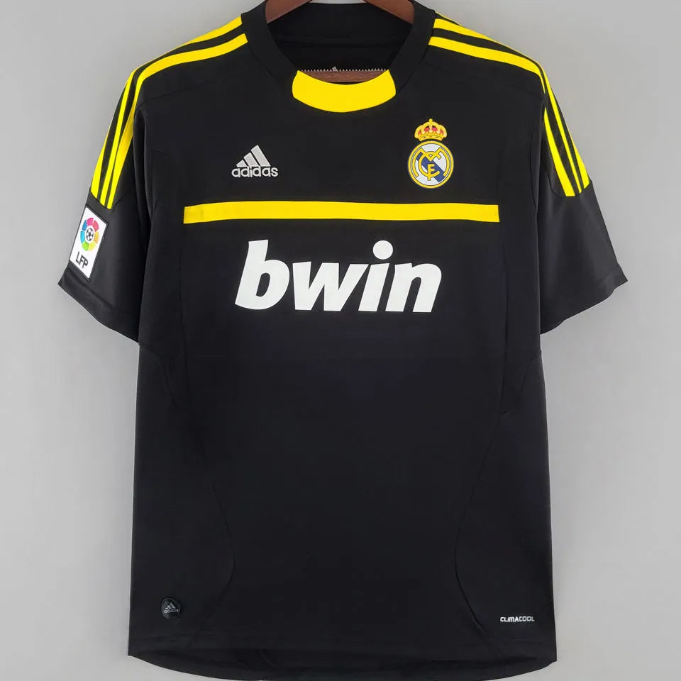 Retro Real Madrid 2011/12 Goalkeeper Jersey