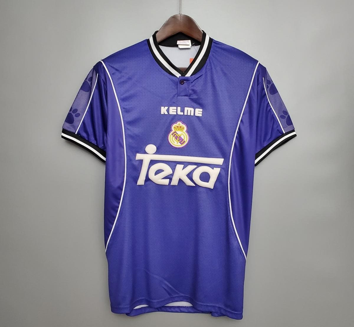 Retro Real Madrid 1997/98 Away Jersey