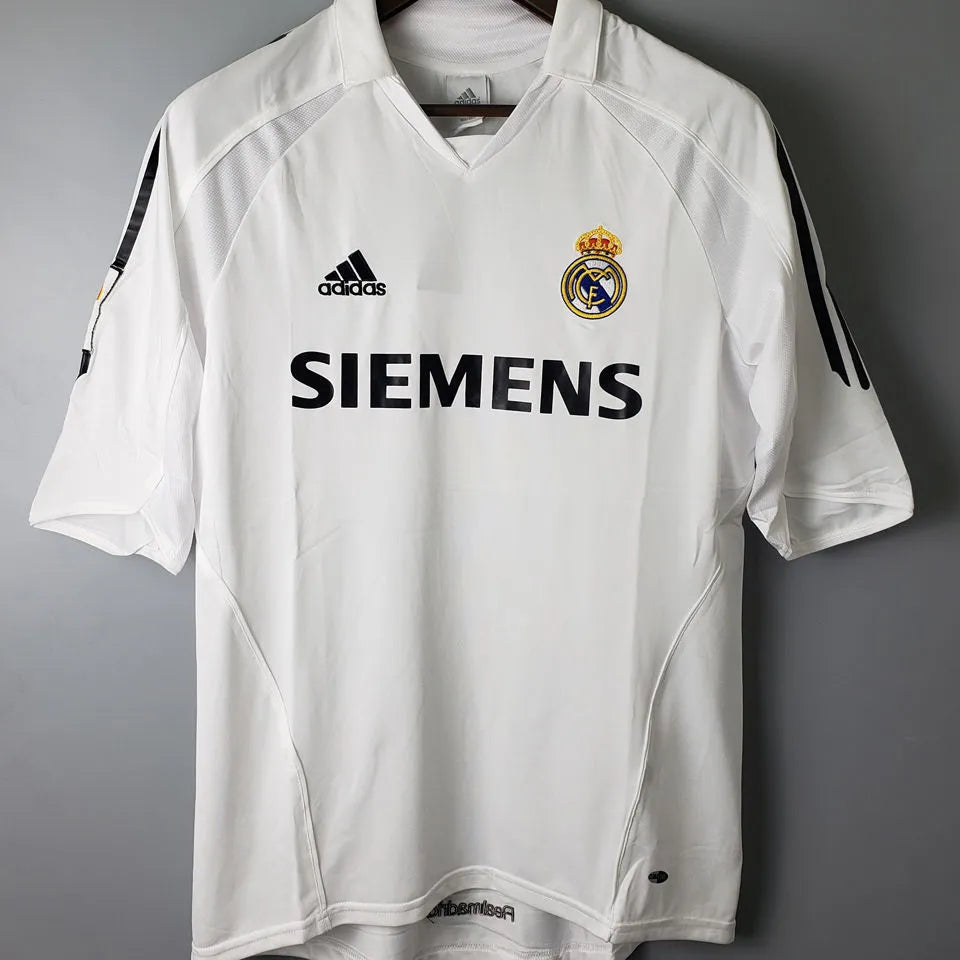 Retro Real Madrid 2005/06 Home Jersey