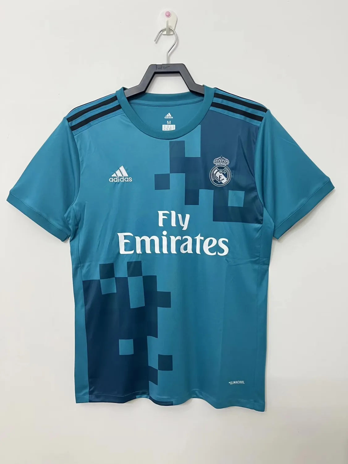 Retro Real Madrid 2017/18 Third Jersey