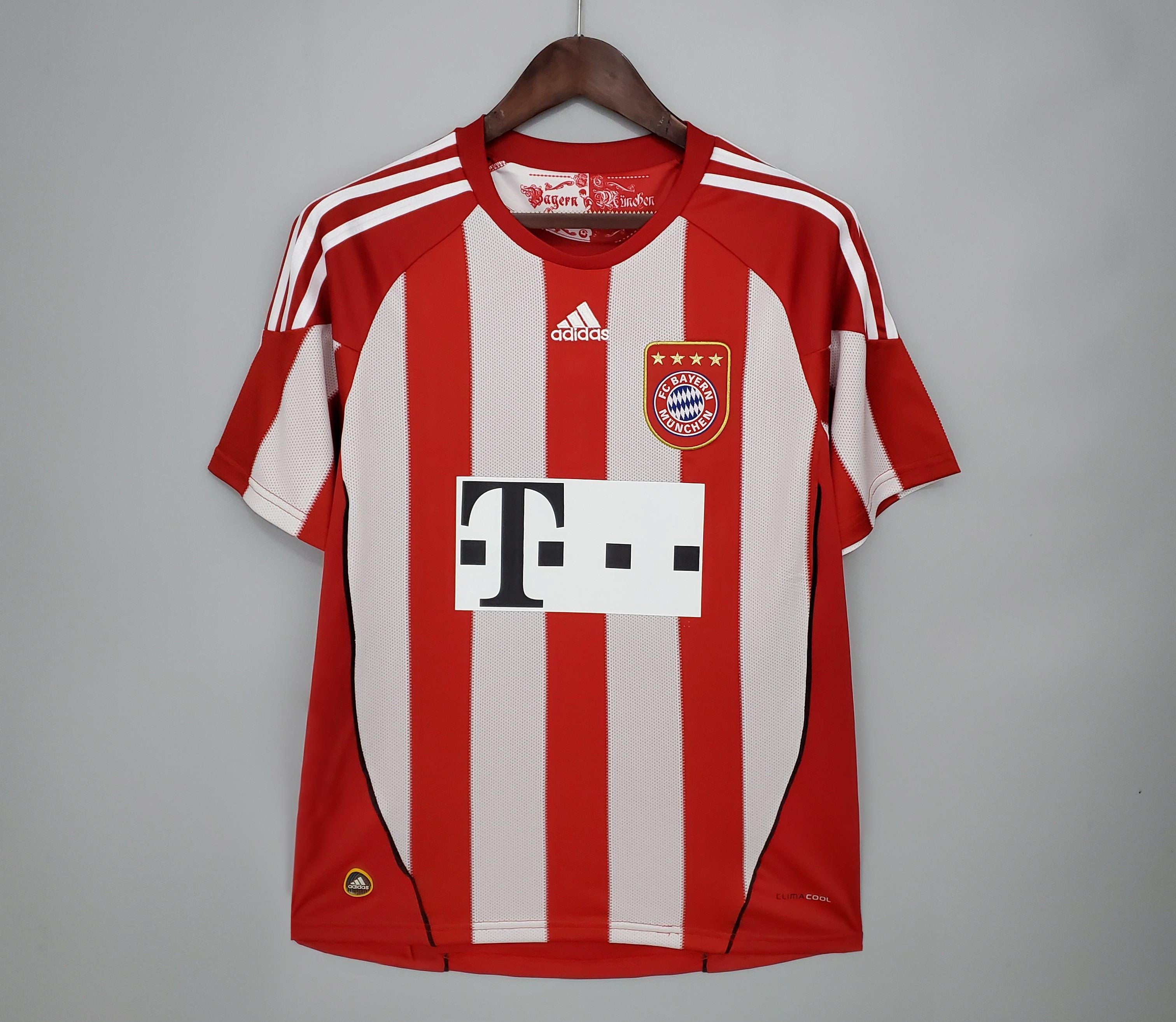 Retro Bayern Munich 2010/11 Home Jersey