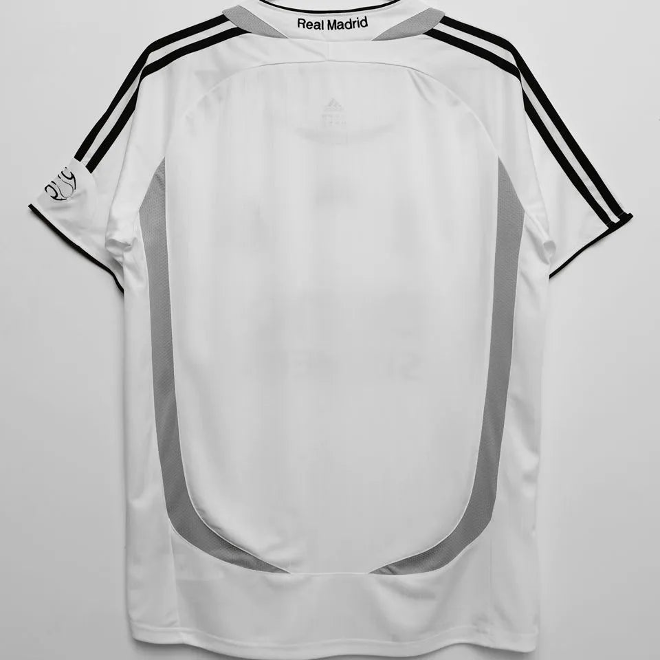 Retro Real Madrid 2006/07 Home Jersey