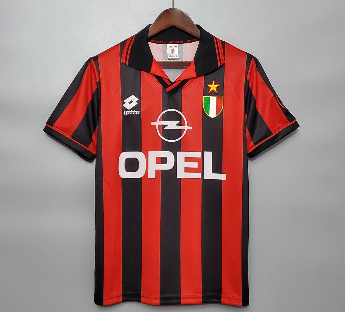 Retro AC Milan 1996/97 Home Jersey