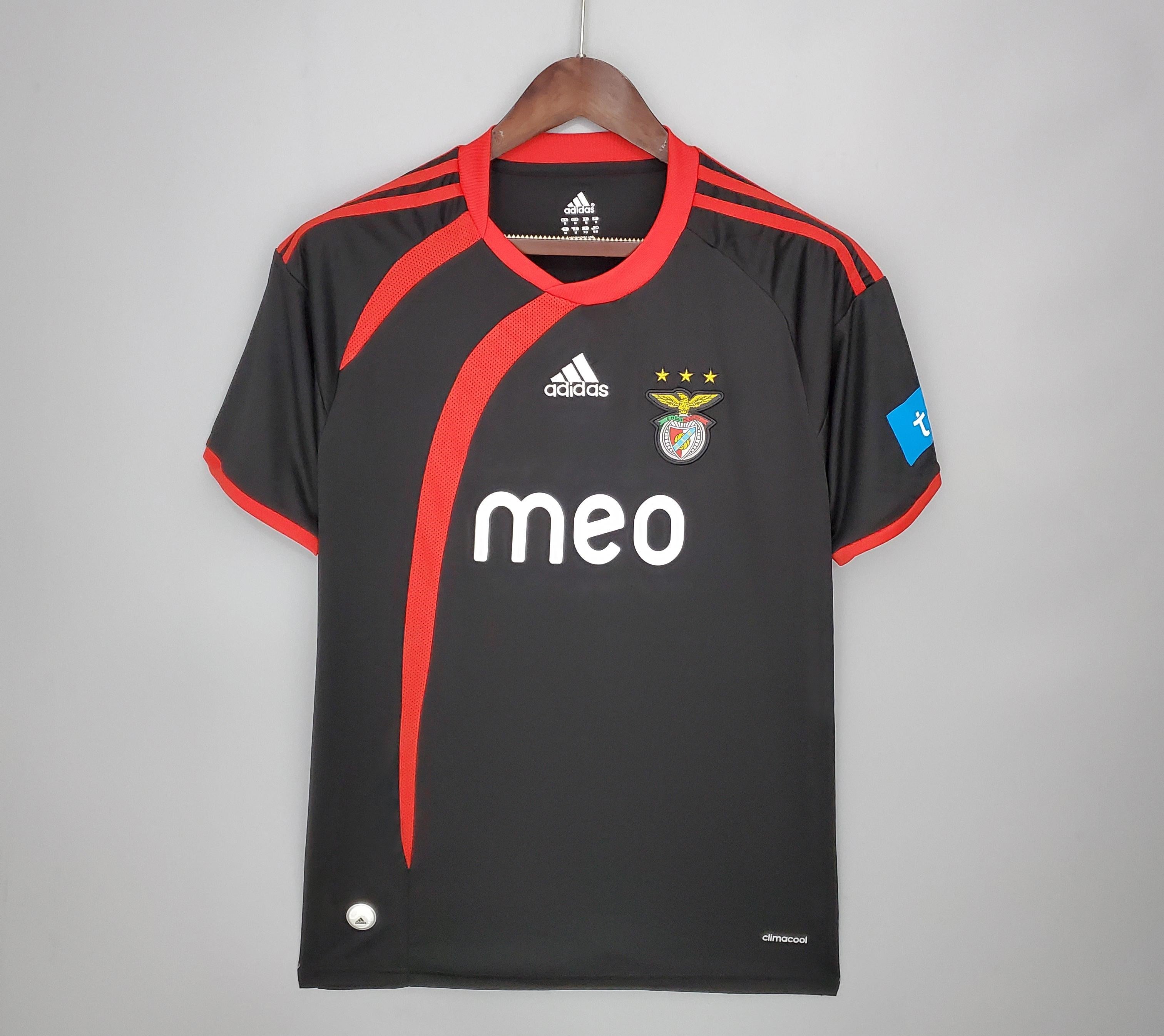 Retro Benfica 2009/10 Away Jersey