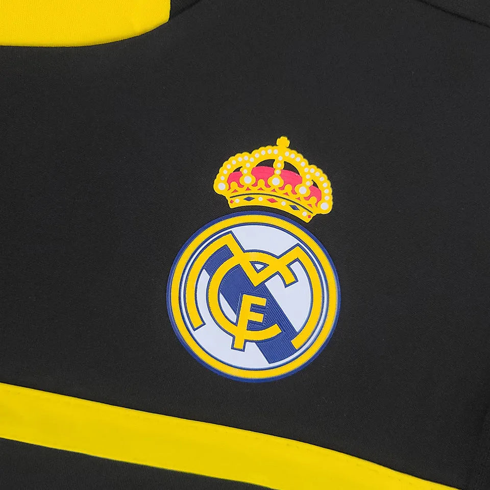 Retro Real Madrid 2011/12 Goalkeeper Jersey