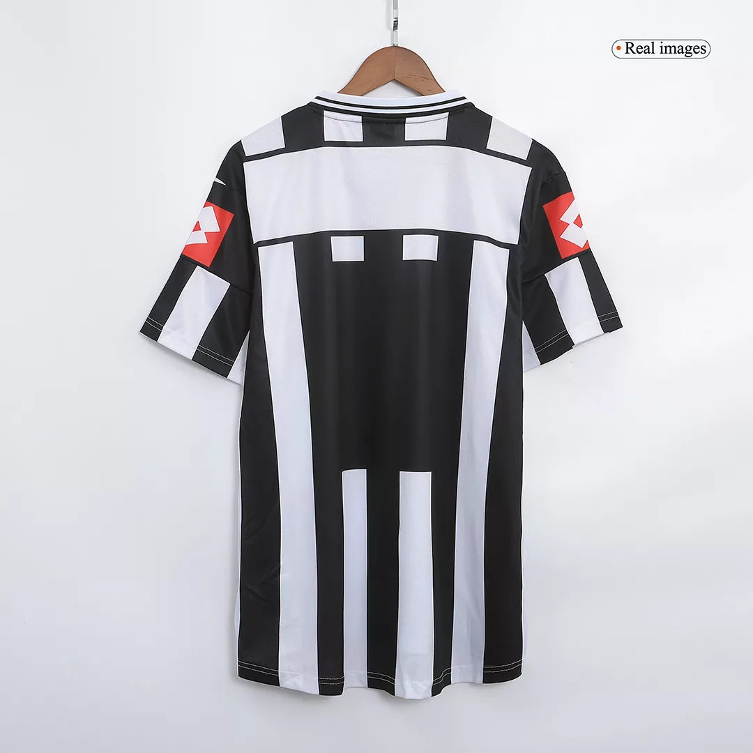 Retro Juventus 2001/02 Home Jersey