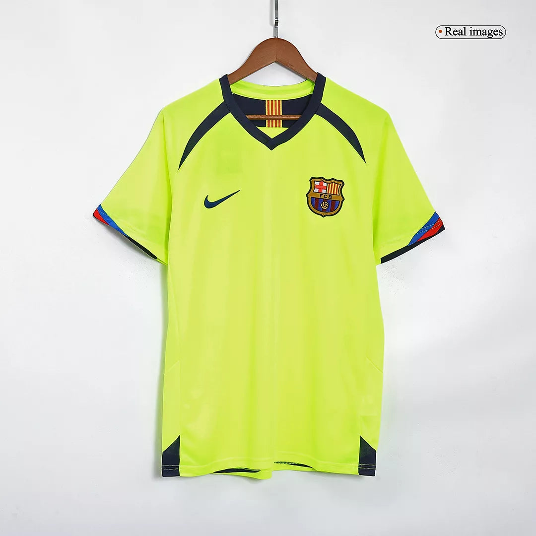 Retro Barcelona 2005/06 Away Jersey